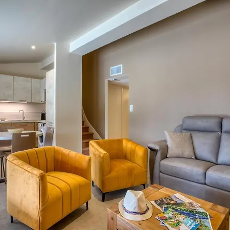 La Plaine Aux Etoiles - Maison Individuelle Avec Piscine Balneo Privative Et Jardin Domme