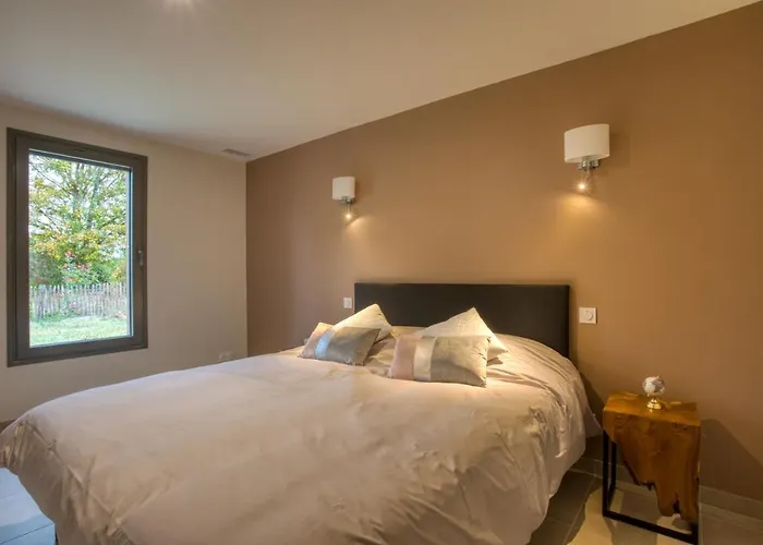 La Plaine Aux Etoiles - Maison Individuelle Avec Piscine Balnéo Privative Et Jardin * Domme